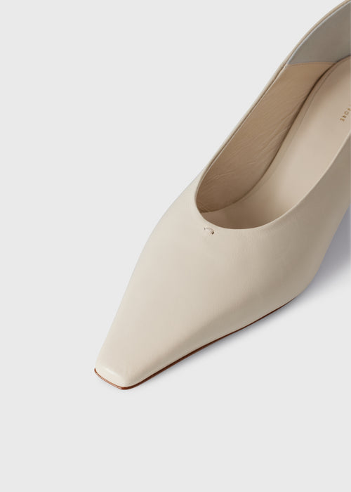 Dyan Pump talco – side profile showing pointed toe and 45mm heel – KATT FORE