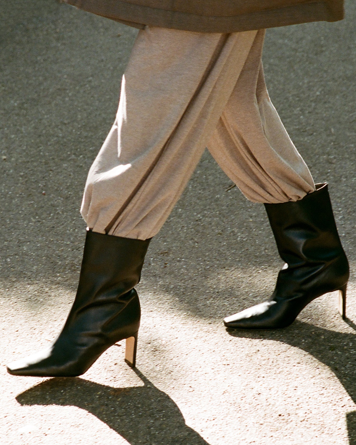 Olympe Mid Cut - Black