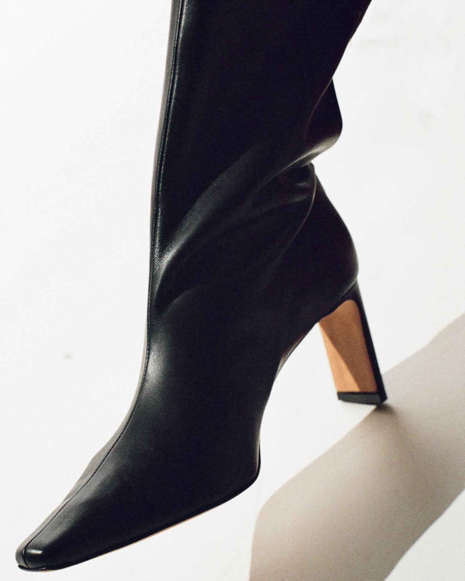Olympe Mid Cut Black Handmade Italian Leather Boot | KATT FORE - Black 40 Olympe Mid Cut Black Handmade Italian Leather Boot | KATT FORE - Black 40